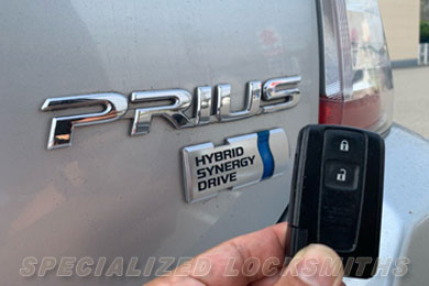 全国対応 プリウスの鍵専門店】プリウスのスマートキー・リモコンキー